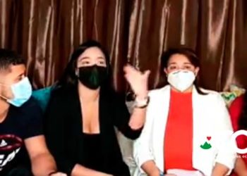 VIDEO: Directora Distrito Escolar denuncia atropello en compartir en Tatón