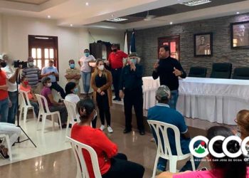 Alcaldía de Ocoa entrega 500 combos alimenticios para Semana Santa