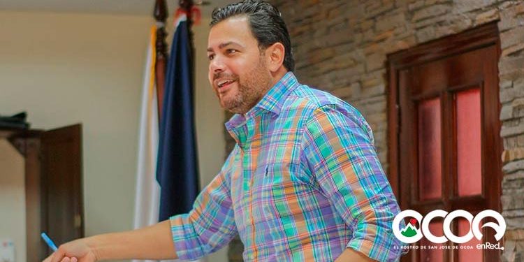 Alcalde anuncia aumento 20% salario y seguro de vida y riesgo laborales para embellecedores