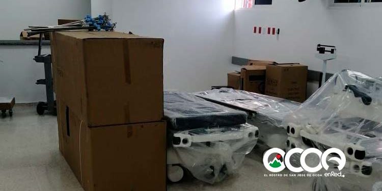 Llegan equipos y mobiliario para área de emergencia hospital San José