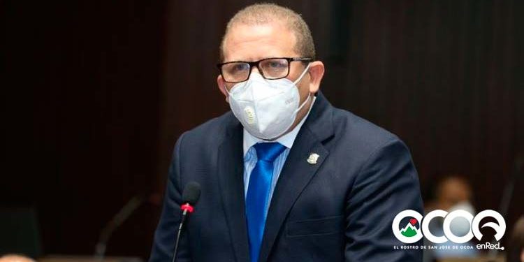 Gobernación construirá vivienda a señora vive en condiciones deprimente