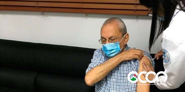 Subero Isa: «Luego del sacrificio económico del Gobierno; sería una irresponsabilidad mía no vacunarme»