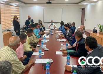 Asociaciones de agricultores de Ocoa plantean demandas a diputada Josefa Mejía