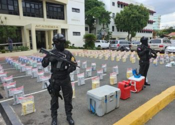 Ocupan 897 paquetes de cocaína próximo a las costas de Baní