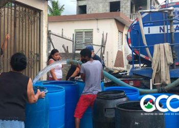 INAPA reparte agua en varios sectores de Ocoa