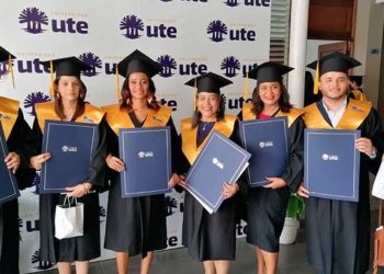 UTE gradúa a 306 nuevos profesionales en carreras de Grado y Posgrado