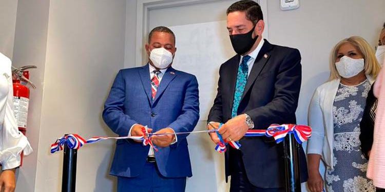 Dominicanos en New York podrán renovar licencias de conducir de RD