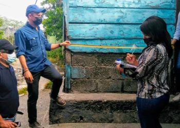 Gobernadora Oliva Castillo gestiona construcción de 100 casas para familias de escasos recursos