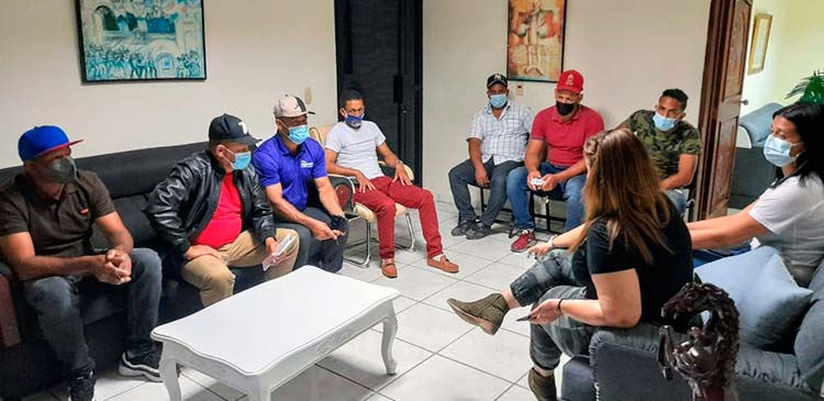Productores de cebolla de la Horma suspenden protesta; gobernadora canalizará ayuda