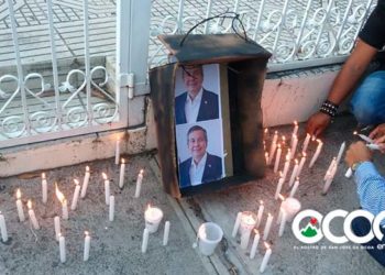 VIDEO: Encienden velas en contra de desalojo Valle Nuevo-Ocoa