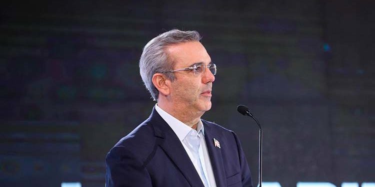 Presidente Abinader anuncia programas a favor de los dominicanos en el exterior