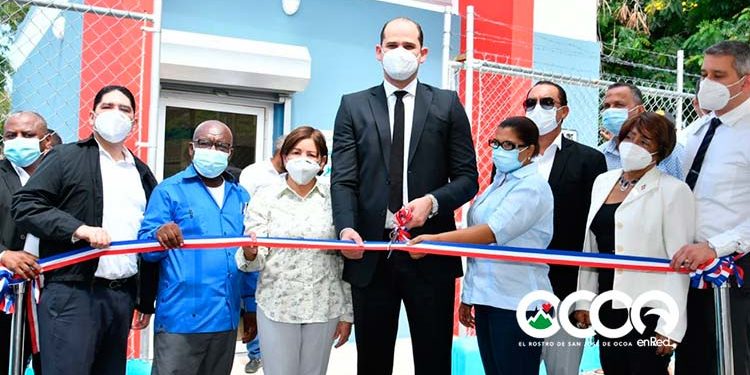 Promese/Cal entrega Farmacias del Pueblo en Bani; beneficiará 30 sectores y más de 10 mil personas