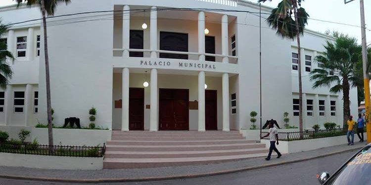 Abinader asigna 5 millones de pesos para compras camiones compactadores Ayuntamiento de Ocoa