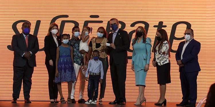 Gloria Reyes, directora de Supérate, destaca grandes logros en primer año de gestión