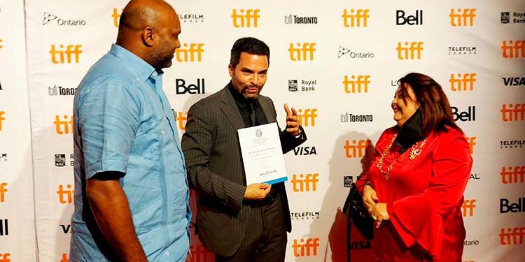 Consulado dominicano en Toronto reconoce al director de cine Manny Pérez