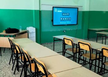 Centros educativos en Ocoa reciben pantallas digitales para nuevo año escolar