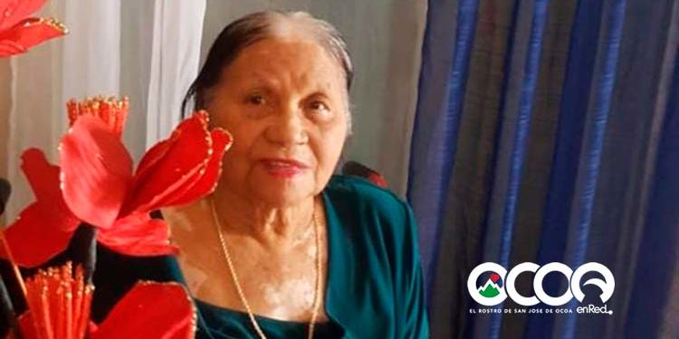 Sepultan restos destacada munícipe ocoeña Santa del Jesús Castillo