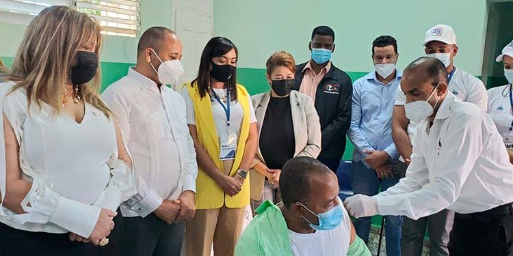 Instituciones dejan iniciado relanzamiento del plan de vacunación en escuelas de Ocoa