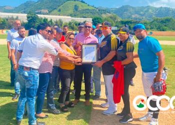Sabana Larga declara como “huésped distinguido” a lanzador Bartolo Colón