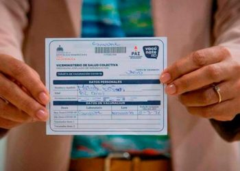 Bancos pedirán tarjeta de vacunación de este lunes