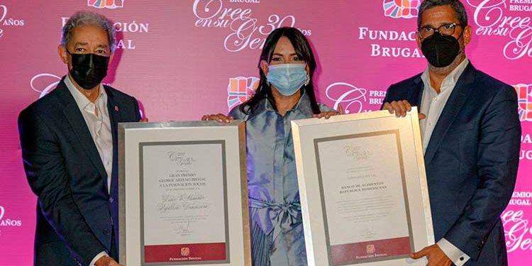 Banco de Alimentos RD gana el Gran Premio George Arzeno Brugal a la Innovación Social de los Premios Brugal