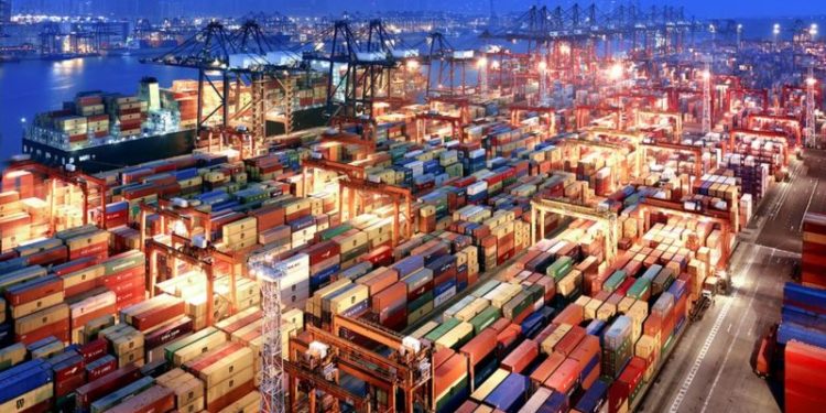 Las increíbles ganancias de las grandes navieras en medio de la «crisis de los contenedores»