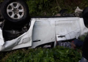 Muere hombre al precipitarse camioneta en carretera Sabana Larga – Nizao