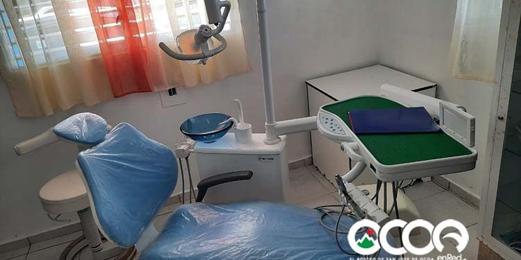 Lotería Nacional entrega equipo odontológico al hospital de Rancho Arriba