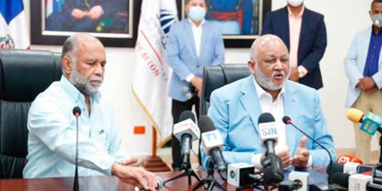 Los 10 mil maestros contagiados de Covid-19 se recuperan; ADP y MINERD acuerdan volver a las aulas