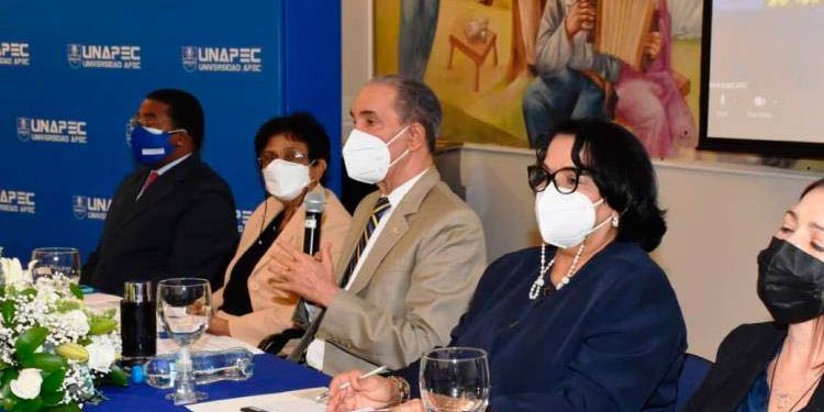 Universidades acuerdan modalidad semipresencial para regreso a clases