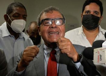 Presidente Colegio Médico Dominicano llama a padres enviar sus hijos a la escuela