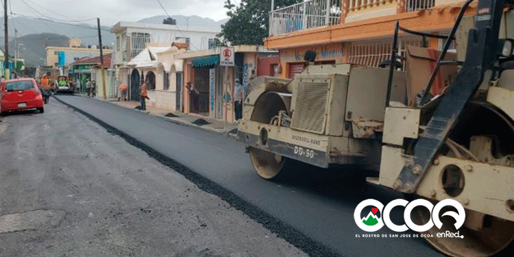 VIDEO: Retoman plan de asfaltado en Ocoa y Sabana Larga