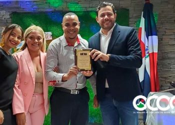 Reconocen 80 jóvenes destacados de sectores del municipio de Ocoa