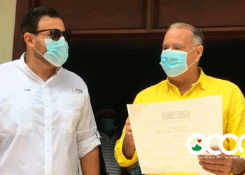 Empresario Juan Ramón Gómez Díaz declarado “Visitante Distinguido” de Ocoa; dona ambulancia