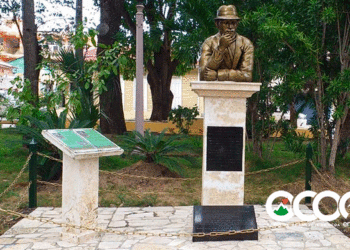 Instituciones restauran busto de Erick Leonard Ekman en Parque Central Ocoa