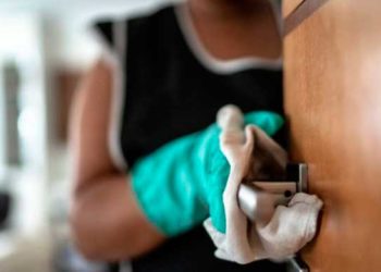 Formalizan empleados domésticos, no podrán trabajar más de ocho horas y cobrarán sueldo mínimo