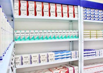 Promese/cal amplia a 600 las Farmacias del Pueblo en todo el país, entrega tres en Valverde