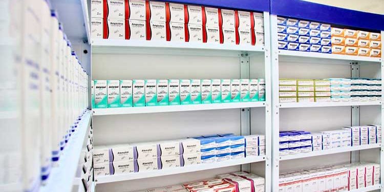 Promese/cal amplia a 600 las Farmacias del Pueblo en todo el país, entrega tres en Valverde