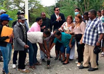 Alcaldía Ocoa inicia segunda etapa construcción aceras y contenes en Los Ranchitos y Las Caobas