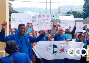 Profesores ocoeños paralizan la docencia en reclamo de aumento de salario