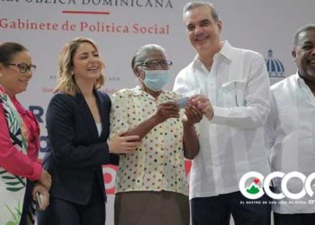 Gobierno inicia entrega de 300 mil nuevas tarjetas del programa social Supérate