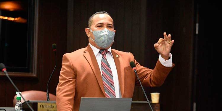 Diputado Carlos Ramírez dice donantes sangre serían incluidos en programas sociales del gobierno