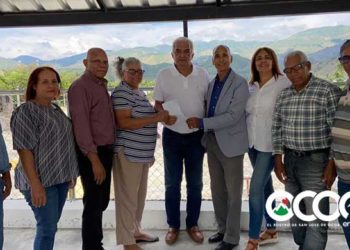 Asociación de Ocoeños en La Florida entregan donativo de apoyo a construcción del Museo de las Tradiciones