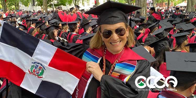 Darys Estrella se gradúa en  Universidad de Harvard; su meta es ayudar Ocoa