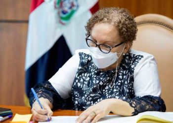 Procuradora Germán Brito instruye investigaciones sobre muertes en cuarteles policiales