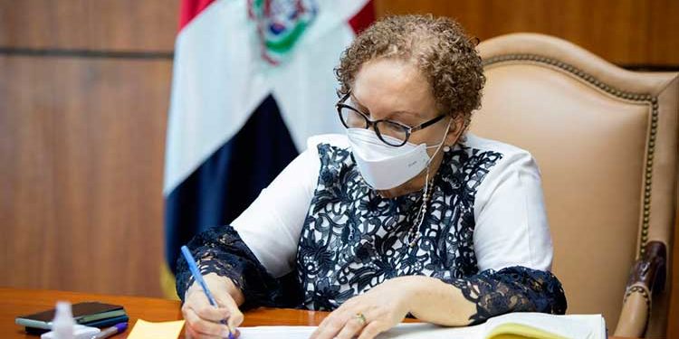 Procuradora Germán Brito instruye investigaciones sobre muertes en cuarteles policiales
