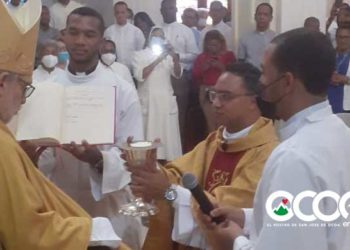 Ocoeño Jorge Luis Mateo es ordenado como sacerdote