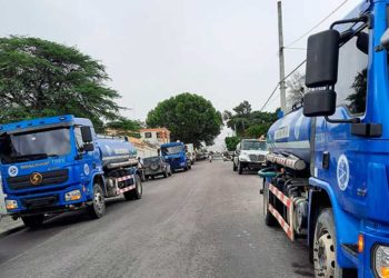 INAPA recibe cuatro camiones cisterna para suplir de agua la población