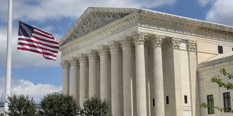 El Supremo de EE.UU. amplía el derecho a portar armas en el país