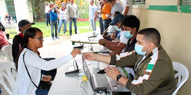 Gobierno entrega 1,273 nuevas tarjetas Supérate en Ocoa, Sabana Larga y Rancho Arriba